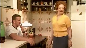 Granny hairy pussy fucking in the kitchen