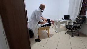 Patient gets fingered by proctologist during anal exam.