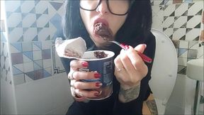 chantalchannel -snack full of brown right on the toilet