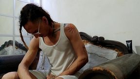 con ropa se consuela y eyacula con cautela: raba erre pro