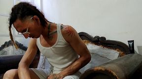 con ropa se consuela y eyacula con cautela: raba erre pro