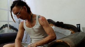 con ropa se consuela y eyacula con cautela: raba erre pro