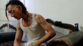 con ropa se consuela y eyacula con cautela: raba erre pro