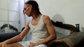 con ropa se consuela y eyacula con cautela: raba erre pro
