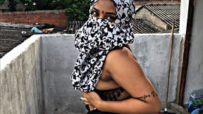Lhwa Morocco hwya 3ndha zok kbier tathwa m3a sahab shbtha min trma chofo ach tatkol lih fi lhwa B9a tidrab Liha fi zok