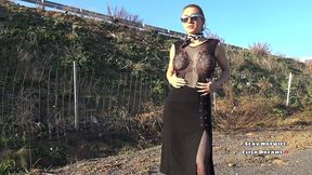 me godant ma petite chatte infidele dans la voiture le long de l autoroute