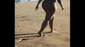 CHEROKEE D'_ASS WALKING BOOTY
