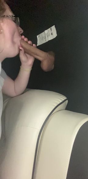 Sluttybritt Handling Daddy's Big Black Dick
