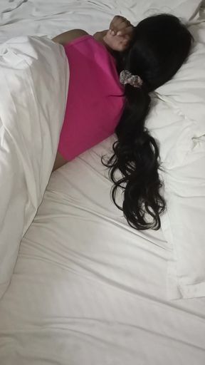 Called the stranger village girl in the car at night and fucked her