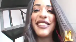 Tgata Gostosa Fazendo Exibicao E Gozando Com Consolo 8 Min