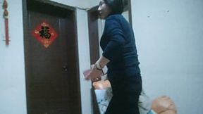 The happiness brought by mature women at roadside massage shops