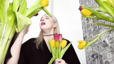 AHEGAO FACES SNEEXING BLONDE QUEEN