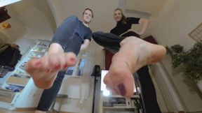 VR 360 - A Present To Play With (Giantess)