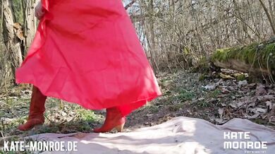 Naughty Rotkäppchen: Der Frühling macht Rotkäppchen notgeil