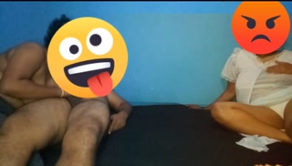 wife බලාගෙන ඉද්දි wifege යාළුවට කටට දුන්නා😍