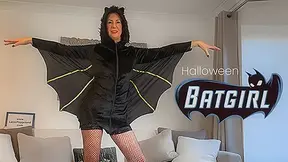 Batgirl Lara Latex Reporting for Duty on Halloween at LarasPlayground