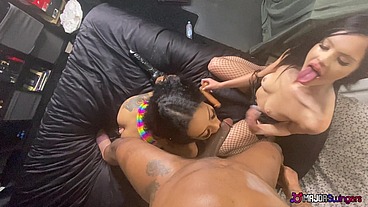 Freaky Neighbors Ava Valentina & Selina Moon Get Fucked By Rome Major & Sex Toys