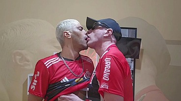 Primeira vez com meu amigo de futebol