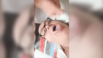 Amateur Daddy Bear Gives Blowjob in Hotel Room