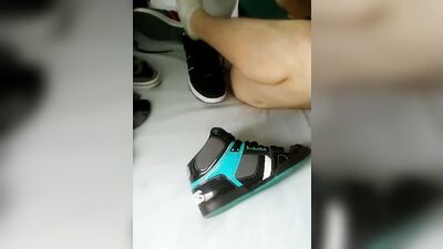 Sneaker Play&Cum