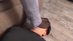 Mistress Amrita's feet smelling tyranny
