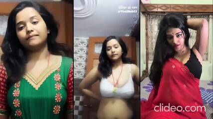 Extremely Sexy Desi Babe Showing For Lover