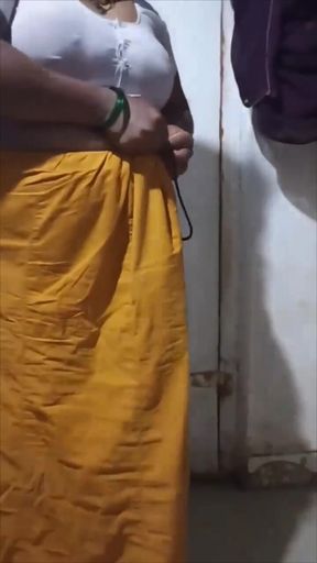 Aunty saree wearing