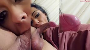 mamando bem gostoso ate ganhar leitinho na boca