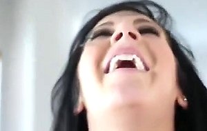 Le encanta tener sexo con desconocidos