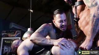 MachoFactory: Gang Of Fugitives Get Caught In A Wild No condom Fetish Soiree