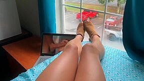 Hot Masturbates Like A Girl Cums In Her