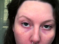 Amateur brunette double toying on webcam