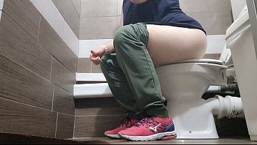 CITY BATHROOM COMPILATION: Nicoletta, Pee and Farts on the Public Restroom Tour