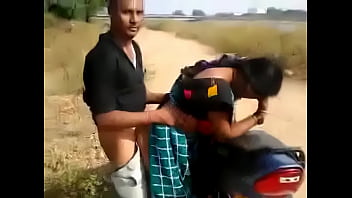 Desi Bhabhi Giving Blowjob &amp_ Fucked Doggy on Bike
