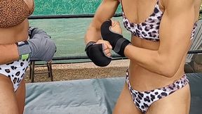 Bianca vs Luna -Bearhug Match