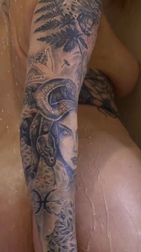 Watch Paige BBW Big Juicy Ass Naked in the Show in Slow Motion