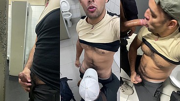 sexo com desejo no wc.