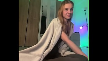 Eat my virgin tasty pussy while im masturbate it