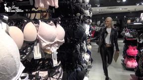 Public Encounter in the Shopping Mall: A Cumshot Experience