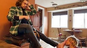 Brokeback Footjob: Rocky Sparks and roommate James Holt foot worship