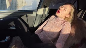 I Couldn't Wait for My Husband and Decided to Have an Orgasm in the Car!