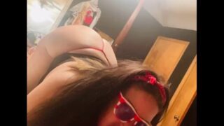 Mamada, garganta profunda – POV de grandes tetas naturales, gran culo, MILF PAWG, puta con gafas follada por una gran polla