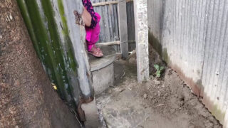 Horny aunty takes it deep in her ass