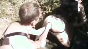Amateur bareback fuck in highway rest area woods