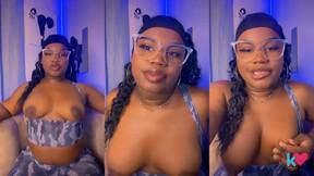 How delicious those tits of this ebony bounce