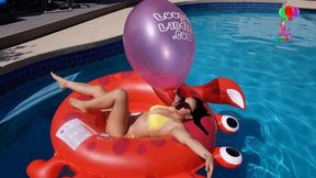 Roxy 24 inch Print B2P in the Pool 4K (3840x2160)
