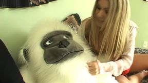 some skanks ride the cock and get lazy, looking off in the distance and sending their mind...