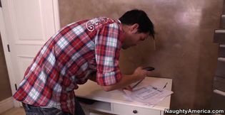 Blonde Carolyn Reese fucking in the floor with her big ass