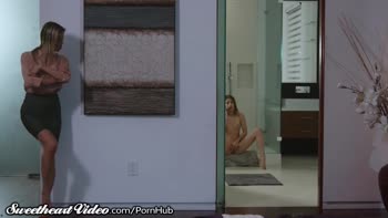 Alexis Fawx Catches Mistress Kristen Scott in Steamy Bathroom Tryst