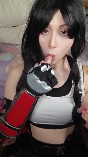 G051 - Tifa Condom Slurp